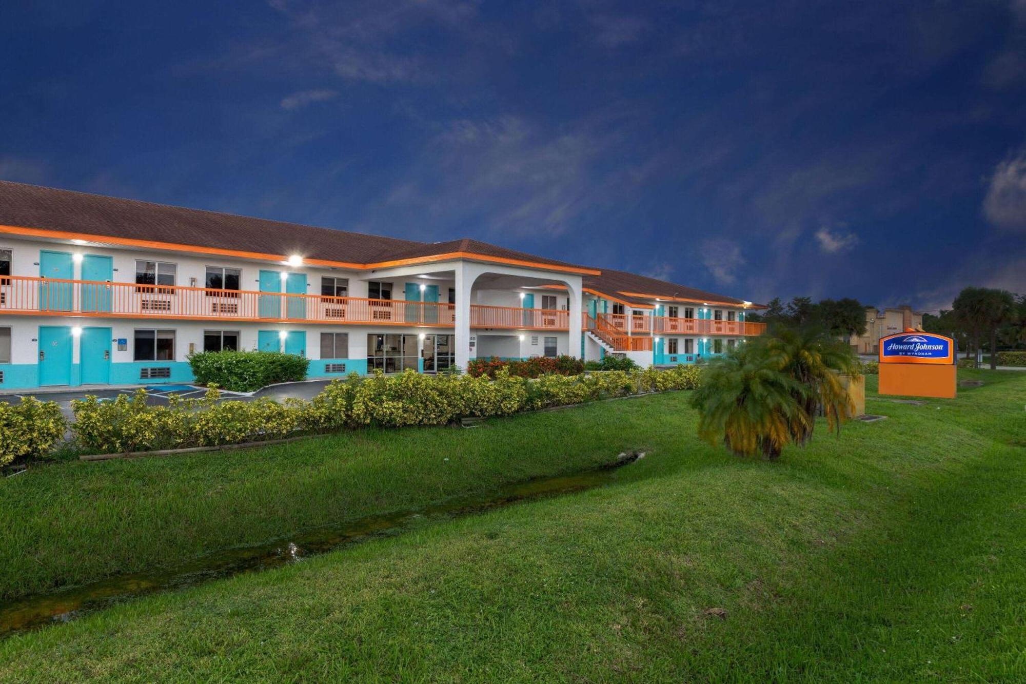 Howard Johnson By Wyndham Vero Beach/I-95 Εξωτερικό φωτογραφία